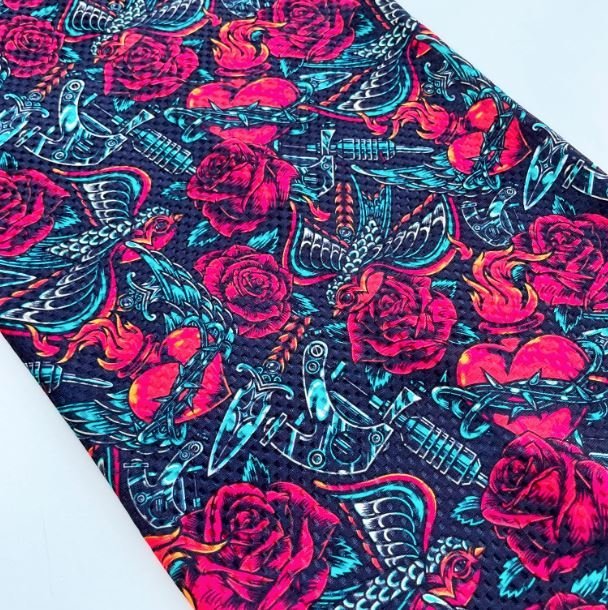 Peto Rosa Tatuada - Pescuezo